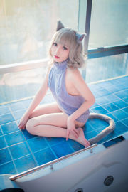 [Net Red COSER 사진] Loli Welfare Mao Mao - 등이 없는 스웨터