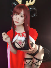 [Cosplay] Anime-Bloggerin Xiaomei Ma - (Weihnachts-Selfie) Snow Night Succubus