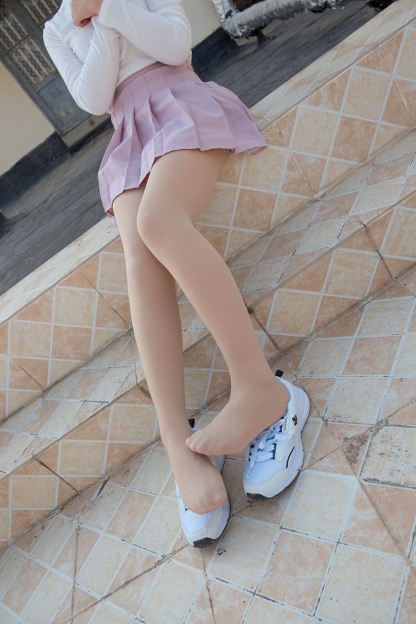 "Sweet Girl with Big Breasts" [Sen Luo Foundation] R15-038