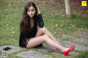 Model Xiao Yu "Xiao Yu in den Blumen" [IESS] Schöne Beine