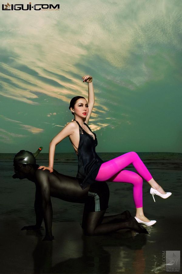 Model Yi Xin "Bagaimana aku bisa hidup denganmu, cintaku" [丽 柜 LiGui] Gambar Foto Kaki Sutra