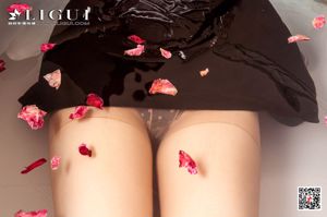 Modello Lulu "Bathtub Love" [丽 柜 Ligui]