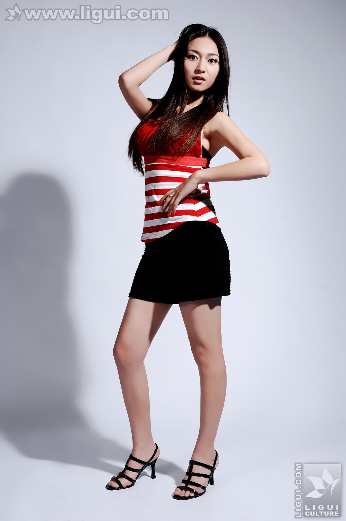 Model Tang Jing "Das glückliche Leben einer weiblichen Fitnesstrainerin" [丽 柜 LiGui] Foto von schönen Beinen und Jadefüßen Seite 14 No.9d40ec