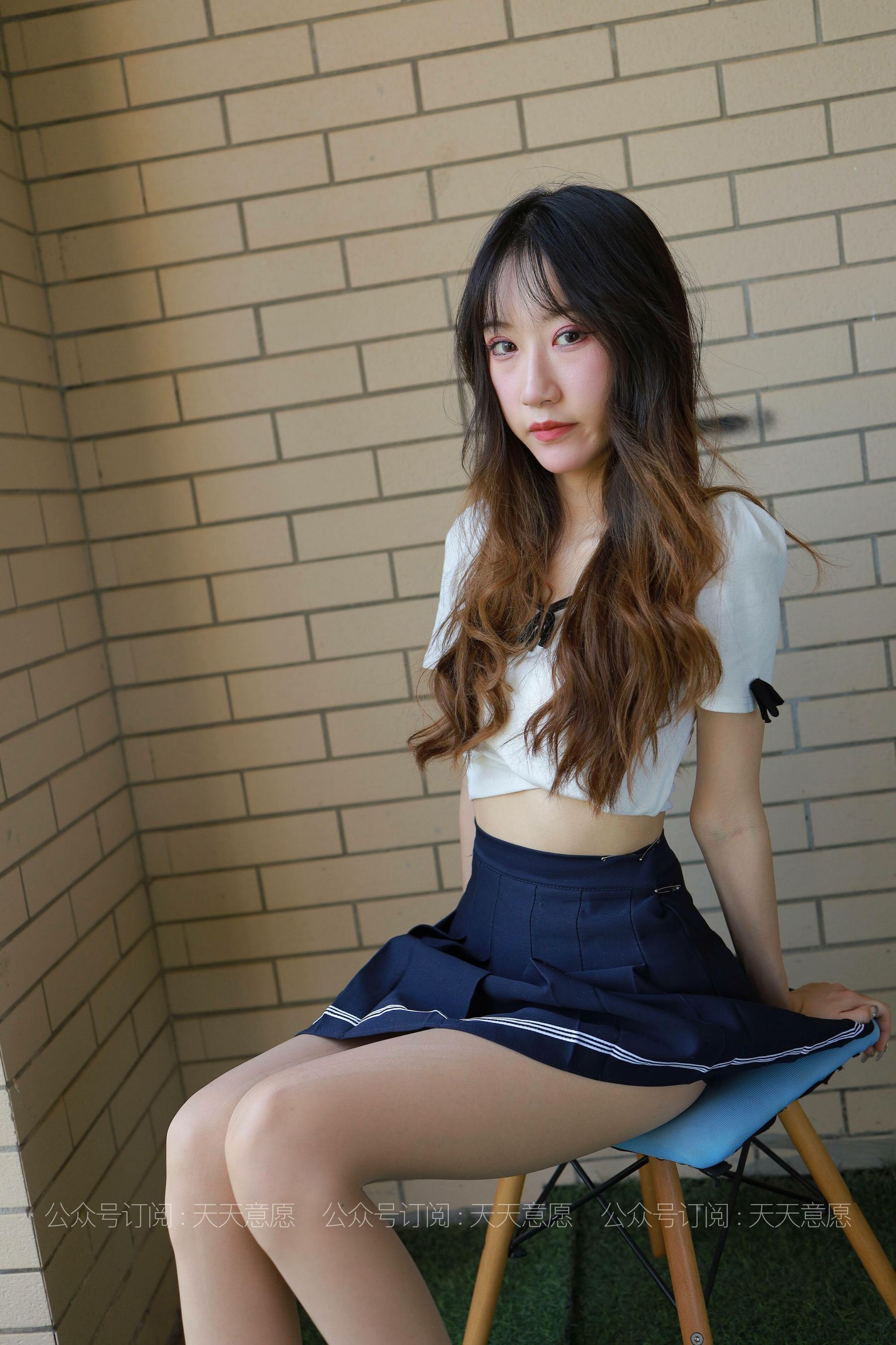 [IESS 奇思趣向] Modell: Yiyi „Mädchen mit langen Beinen“ Seite 45 No.740880