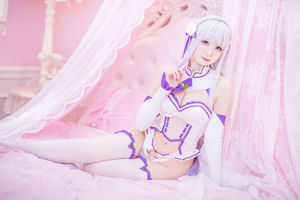 [COS Welfare] Weibo Girl Papier Crème Moon Shimo - Emilia