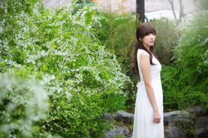 LiEnhuiの「BeautifulWhiteDress」屋外撮影